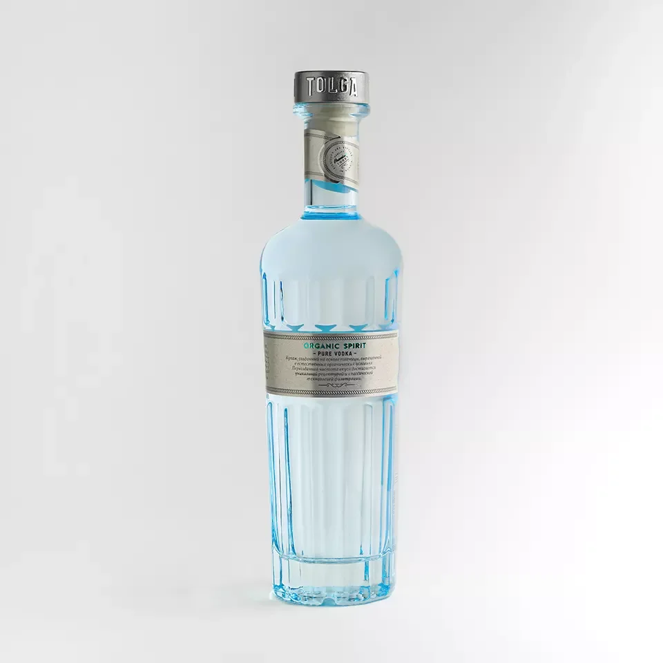 100 % Premium quality 500 ml 40% organic alcohol Artesian water Tolga Pure premium vodka for drinking