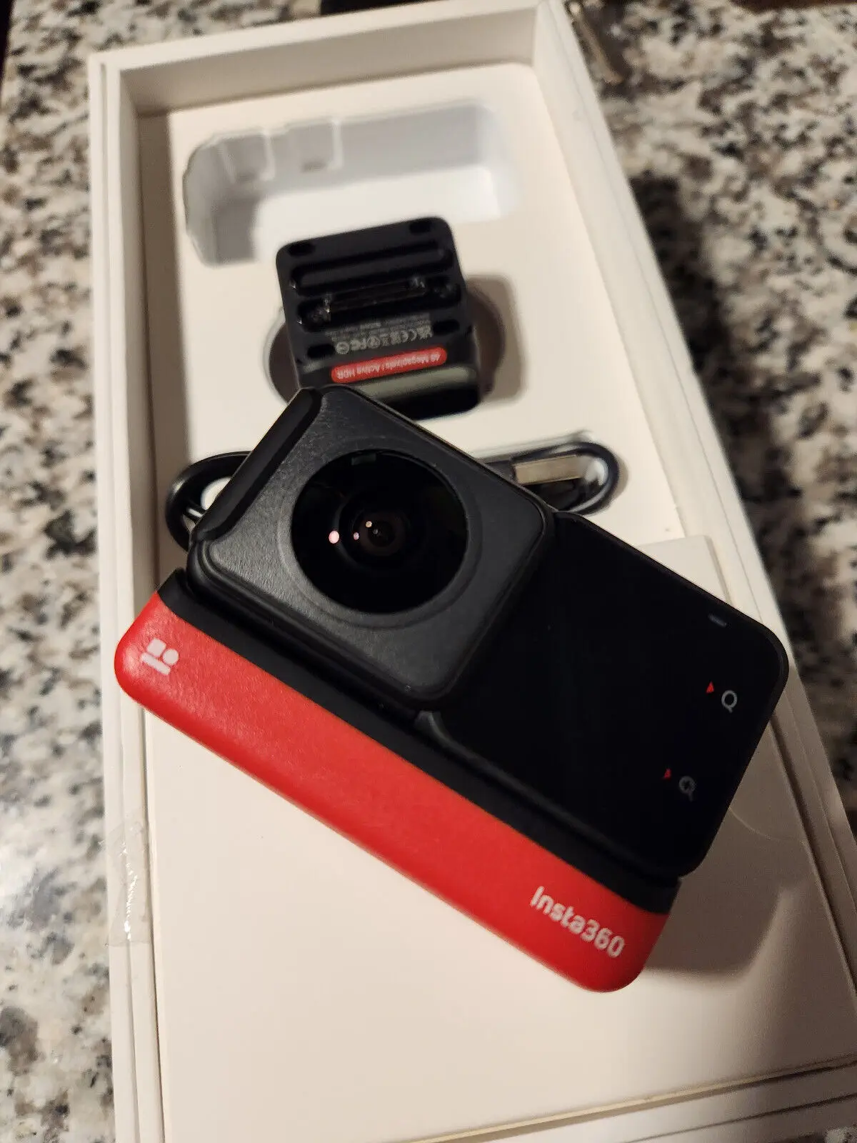 Insta360 ONE RS Twin Edition Camera Black Waterproof 4K 60fps Action Camera & 5.7K 360