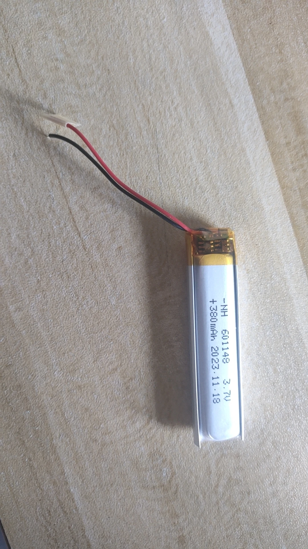 Customized Li polymer 601148 3.7v 380mah Rechargeable Lithium Ion Battery Pack