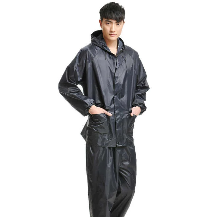 Super Quality 100% Waterproof Black Color Rain Suit Motorcycle Waterproof Windproof Rain Suit in Newest Design