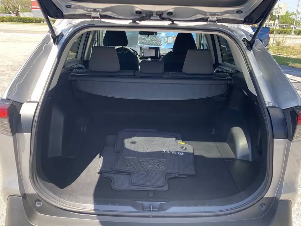 used   RAV 4 HYBRID  On Sales