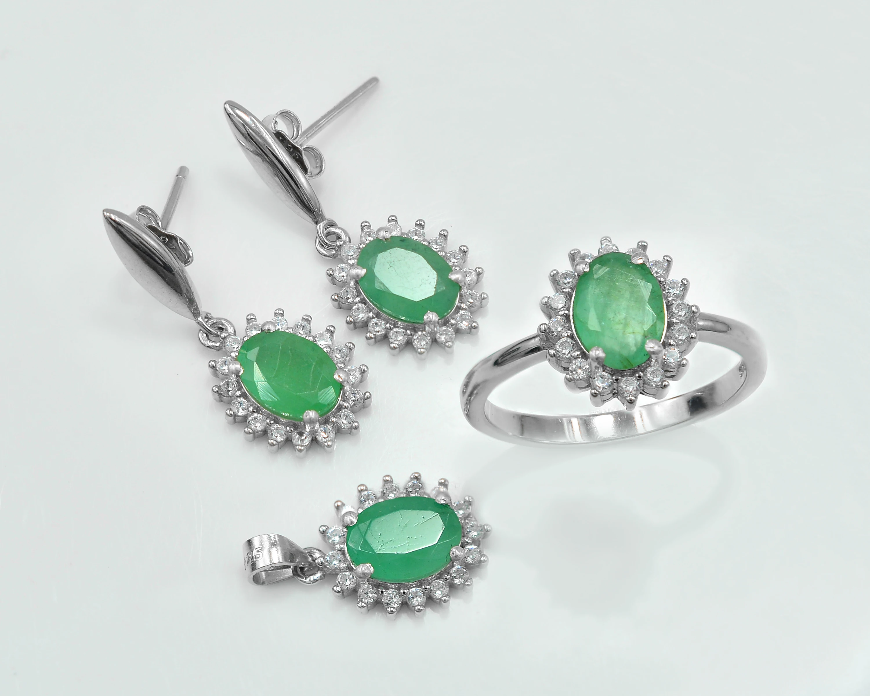 Natural Emerald Excellent Faceted Cut Ring Earrings & Pendant Set Fine 925 Silver Bridal Set Direct Factory Supply From Jaipur