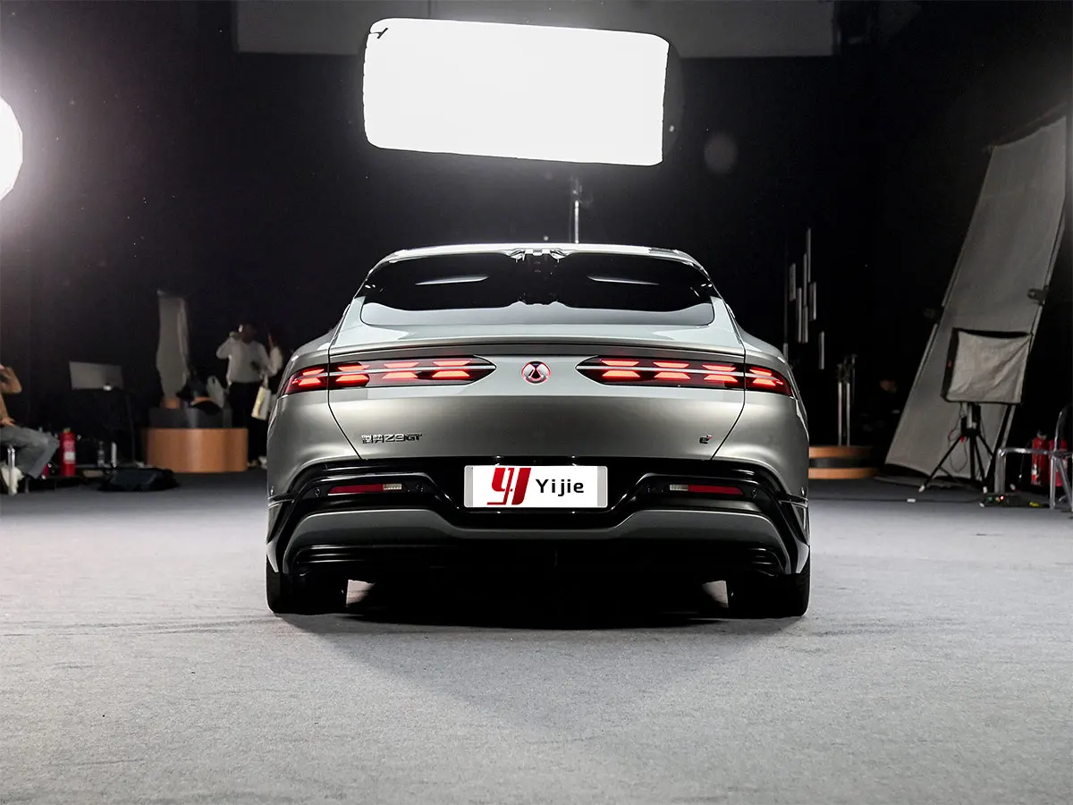 Лидер продаж 2024 новый автомобиль байд двигатель мощность 870 hp Denza Z9GT DM супер гибридный 4WD и диапазон 1100 км Новый энергетический