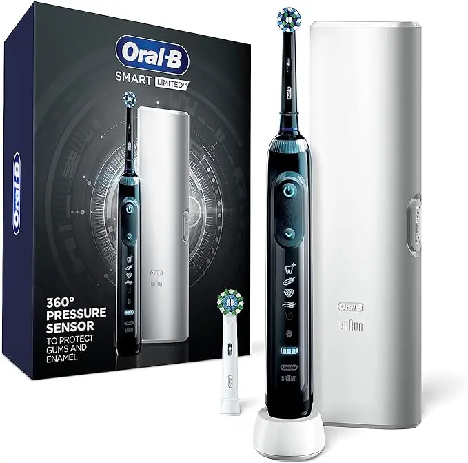 Перезаряжаемая электрическая зубная щетка Oral-B Pro с (2) насадками и дорожным чехлом Черная