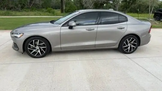 2019 Volvo S60 T5 Momentum FWD Подержанный электромобиль с правым рулевым кожаным сиденьем размеры задней камеры и тип автобуса