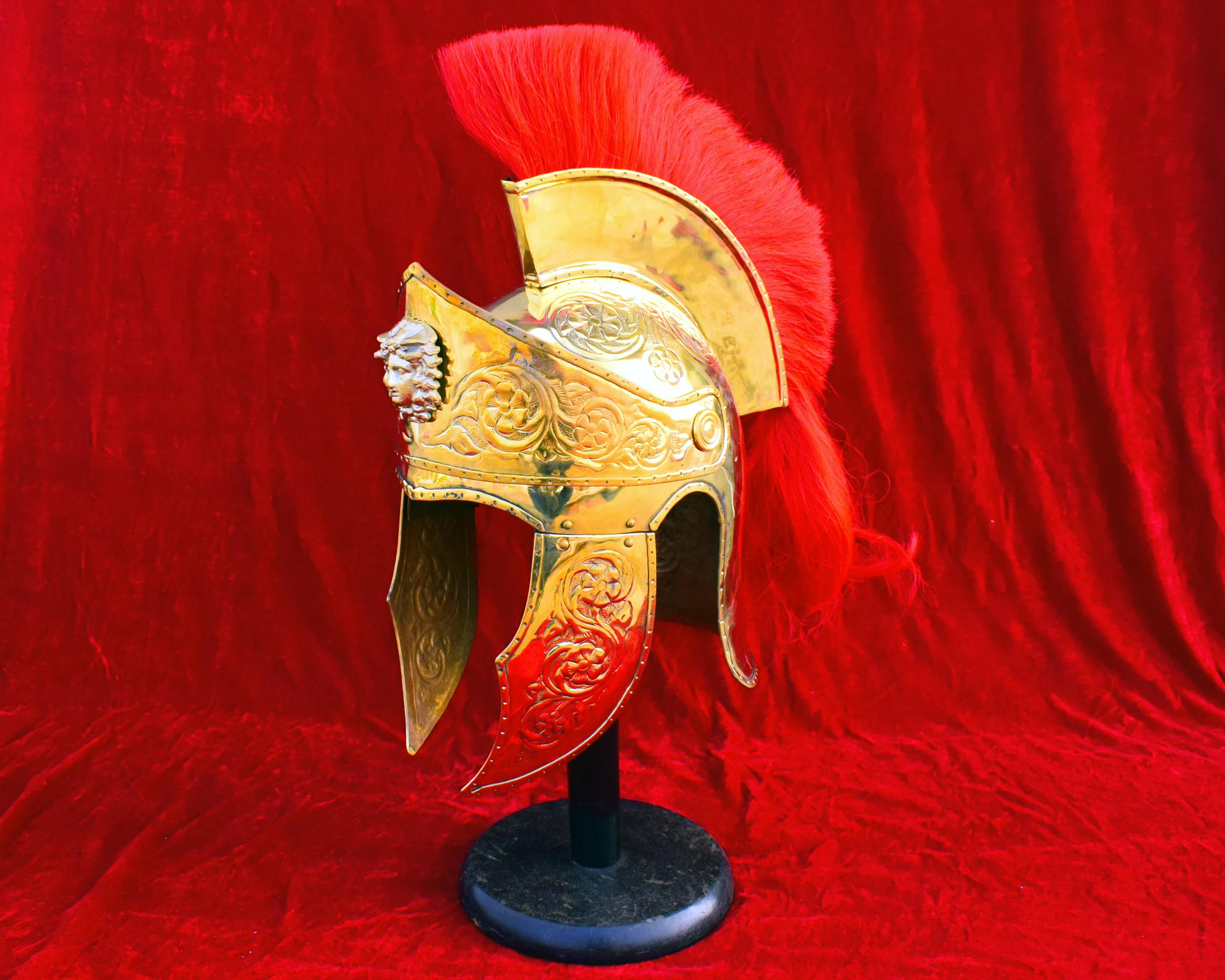 Authentic Roman Attic  Praetorian Helmet: Explore History with our Handcrafted Replica | Perfect for Reenactments and Collectors