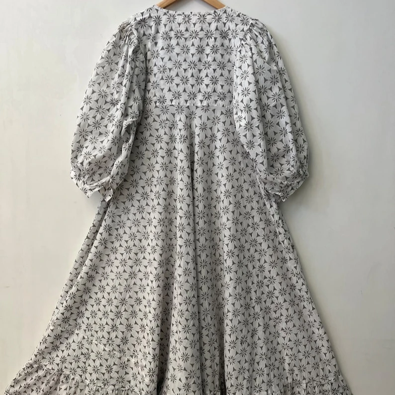 Vintage Floral Long Dresses Vintage Boho Gypsy Hippie Women Light Weight Dress Indian One Piece Attire