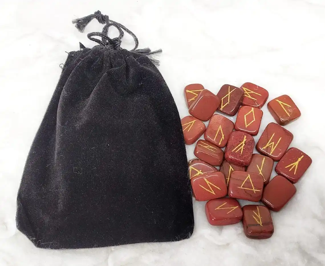 Wholesale Natural Crystal Top selling Red jasper  Rune Set gemstone Agate Natural Reiki Set Rune Set