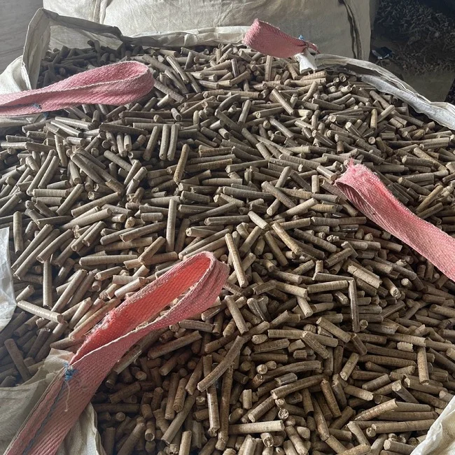 Wood pellet 5.jpg