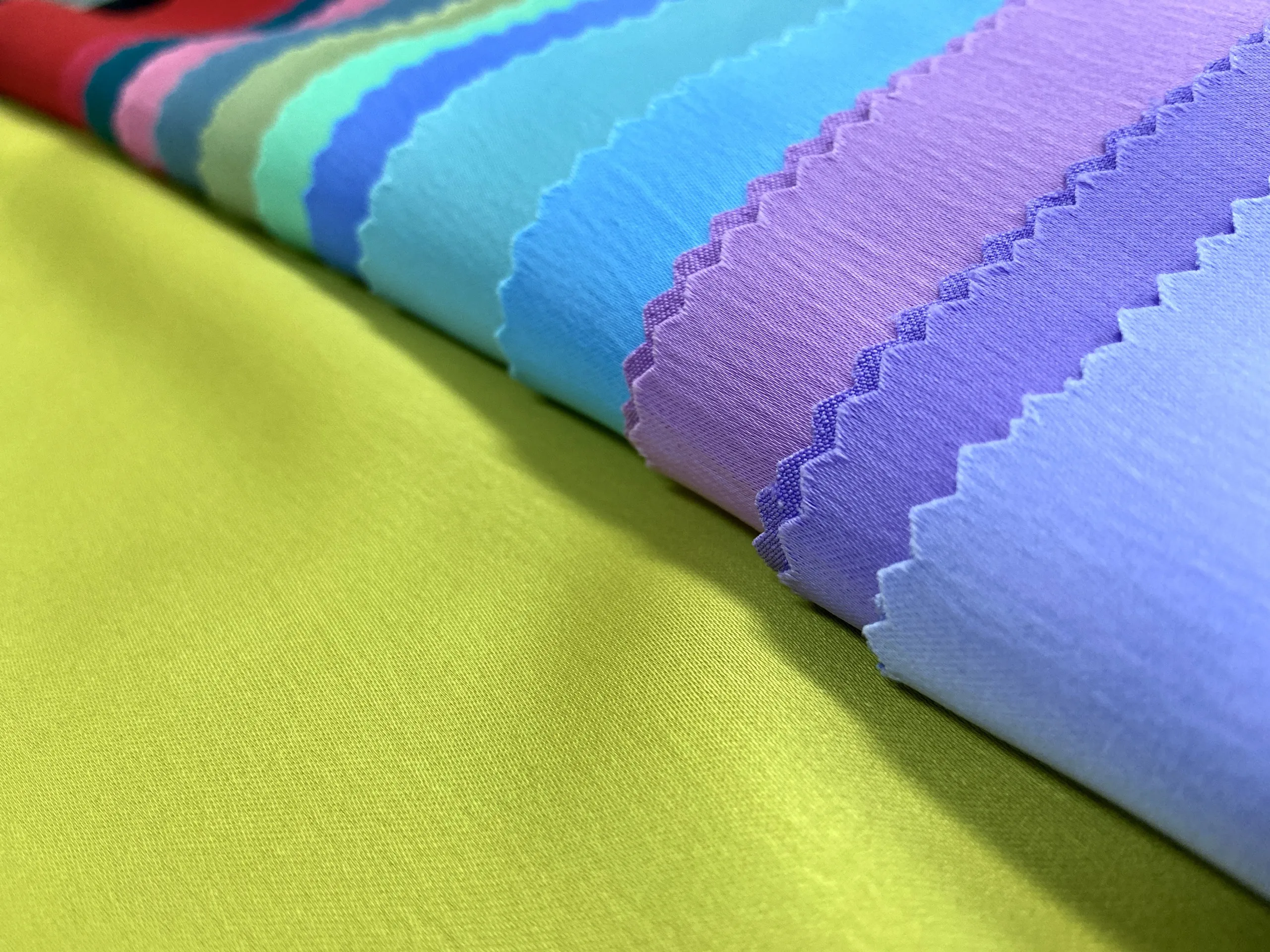POLYESTER PLAIN WOVEN CREPE FABRIC LOW MOQ VIETNAM MANUFACTURER CHEAP PRICE FOR CLOTHES ABAYA DRESS  MADE IN VIETNAM M960F
