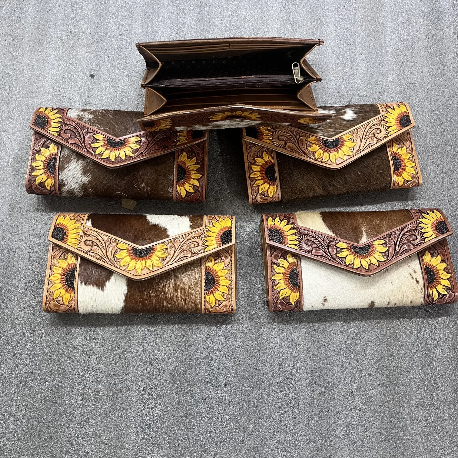 New Design Arrival Color Tooled Fur Leather Sunflower Clutches Hand Carved Tooled Wallet Women Unique Designed Leather Clutches