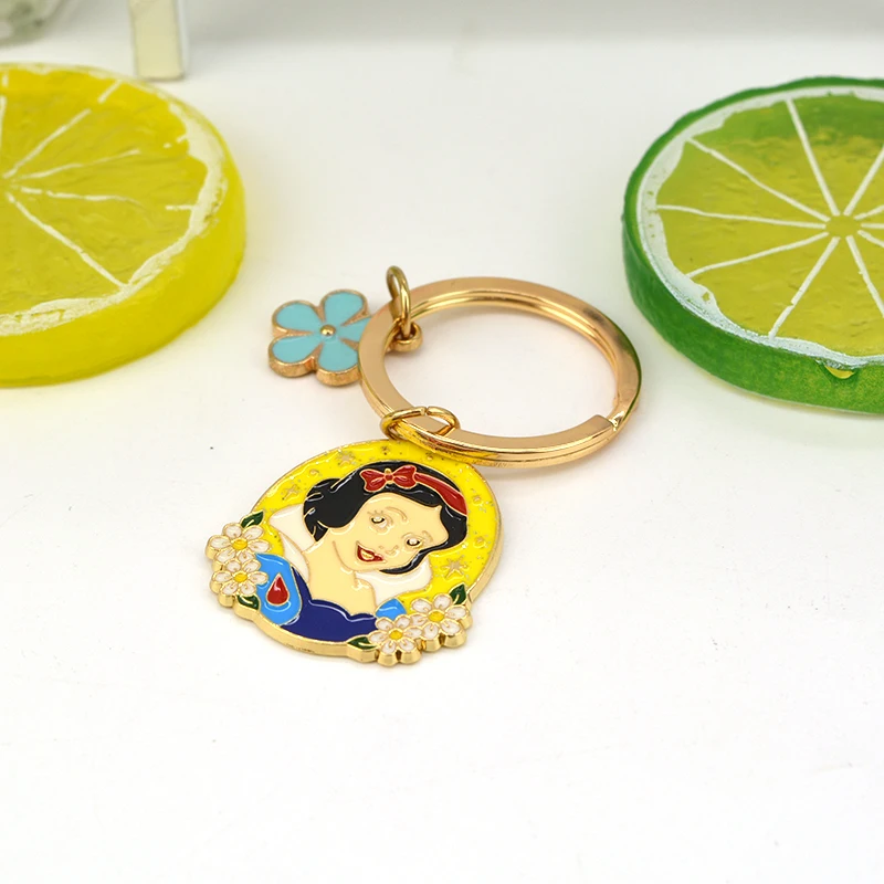 OEM ODM Key Chain Zinc Alloy Enamel Snow White Keychains Custom Animation Figures Keyring for Wholesale