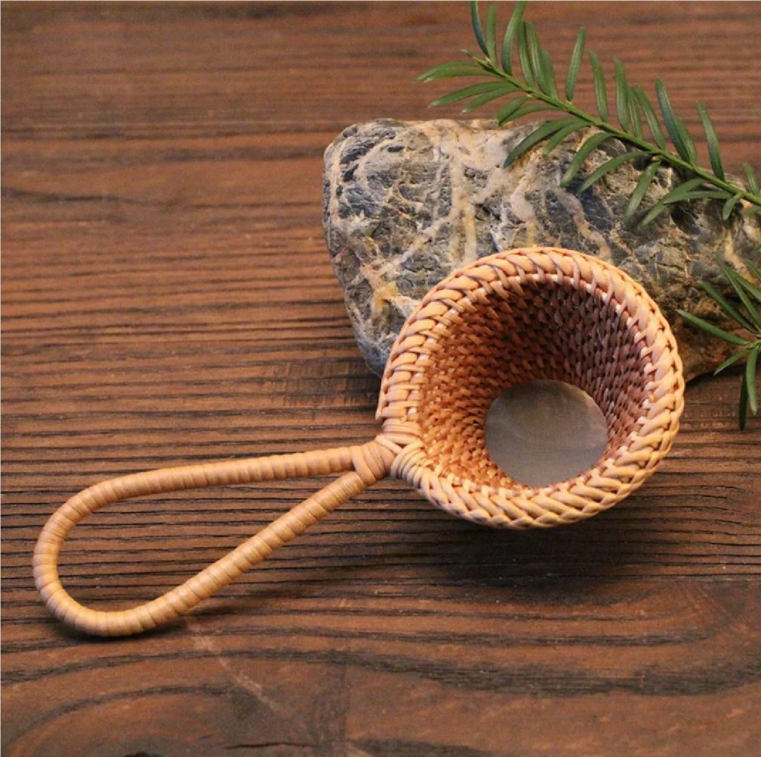 Бамбуковая кофейная заварка из натурального бамбука с коричневым оттенком идеально подходит для стильного приготовления эспрессо и