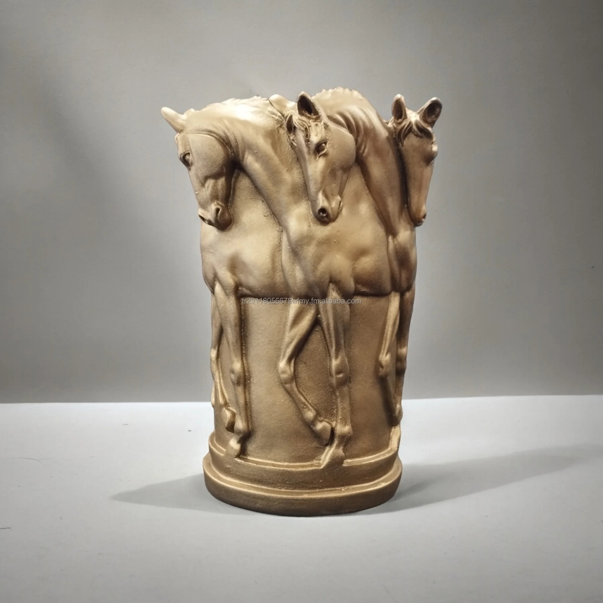 Horse Detailed Vase Statue Dried Flowers Vase Gold Accessory Modern Luxury Home Accent interior decoration stunning decor