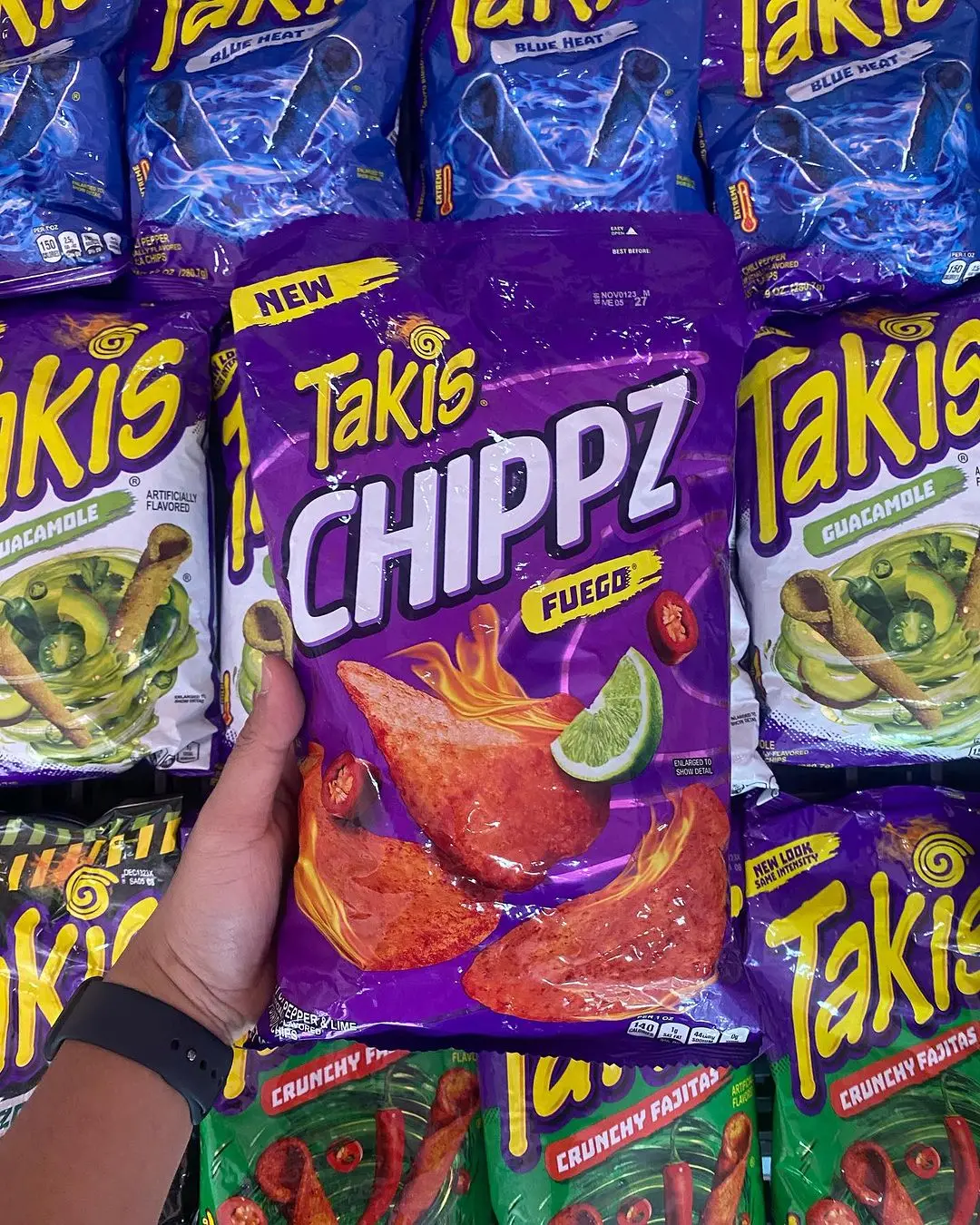 Takis Mini Crunchy Rolled Tortilla Chips Fuego Flavor (Hot Chili Pepper & Lime), 25 Individual Snack Packs (1.2 oz)