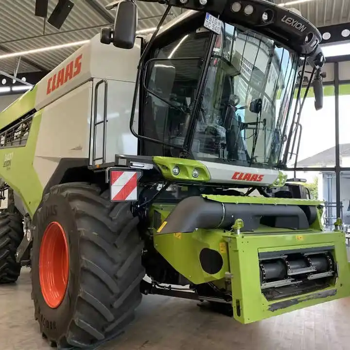 Hot selling combined rice harvester 65kw wheat harvester fully fed combined harvester Cheap price