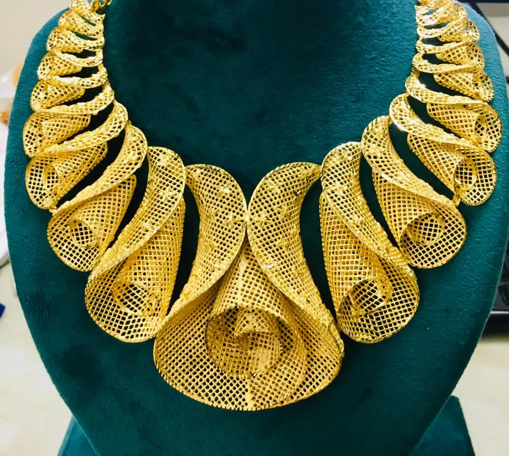 COPPER Metal ROSE DESIGN Gold Plated Charming WOMEN JEWELRY Party Necklaces From India CLASSIC Box Chain Turkey WEDDING