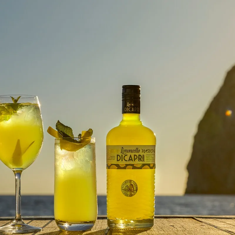 Premium Made in Italy Limoncello di Capri liqueur with real Sorrento lemons as main ingredient 50 cl