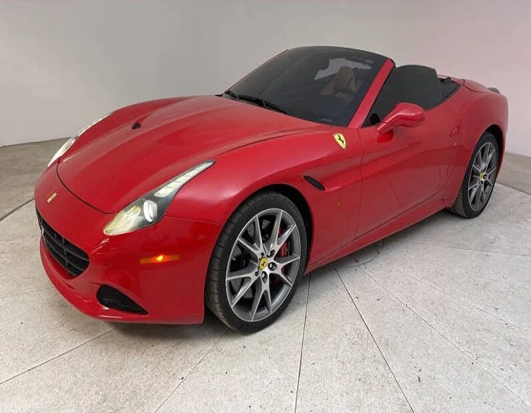 Быстрое ускорение используется 2018 двигателя Ferr-ari CaliforniaA T 2 двери Кабриолет 3.9L V8 доступен для продажи