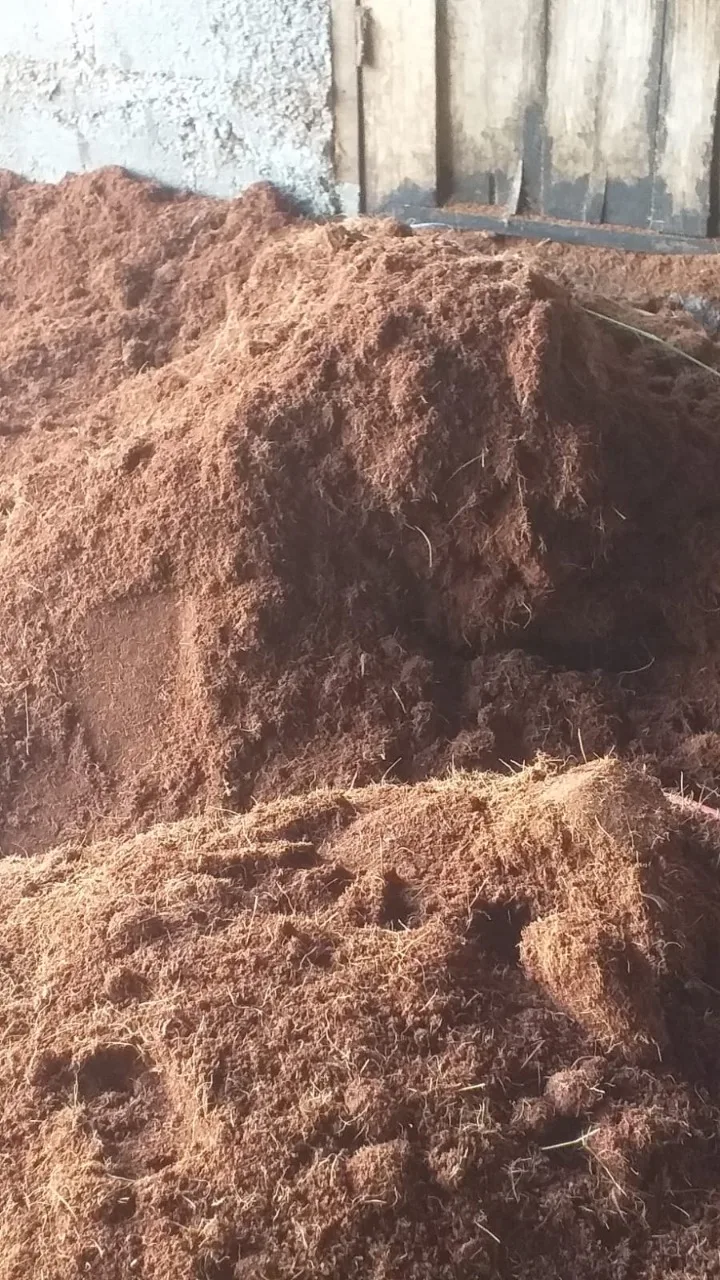 High Quality Coconut Coir Peat Cocopeat From Coconut Husk Best Soil Coco Peat Block Export From Indonesia