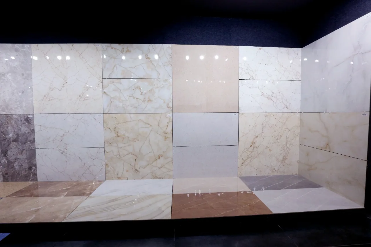 Новое поступление бестселлер современный дизайн фарфоровая напольная плитка по низкой цене матовая отделка сделано в Индии