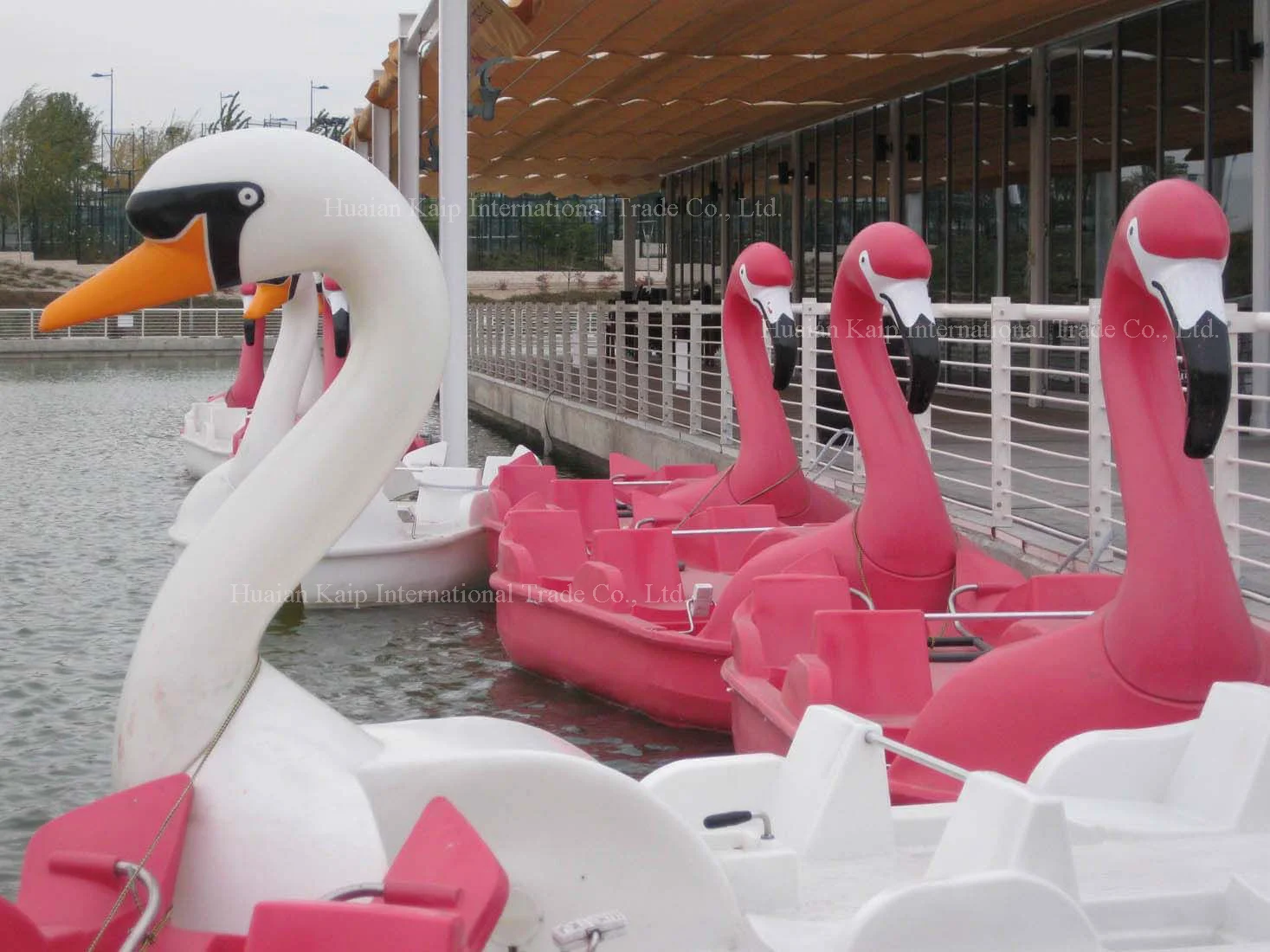 Swan Pedalo Pedal Boat Flamingo Pedalo Pedal Boat for Annual Hire Flamingo paddle boat with slide for sale