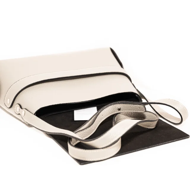 Handmade Genuine Leather Shoulder Bag Premium Quality Custom Fashion Item for Ladies Made in Venice