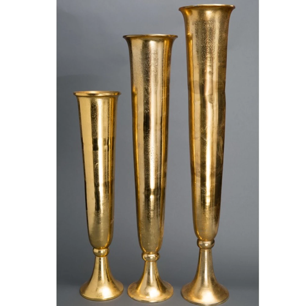 Handmade Metal Flower Vase in Modern Design Perfect for Wedding Table Decoration