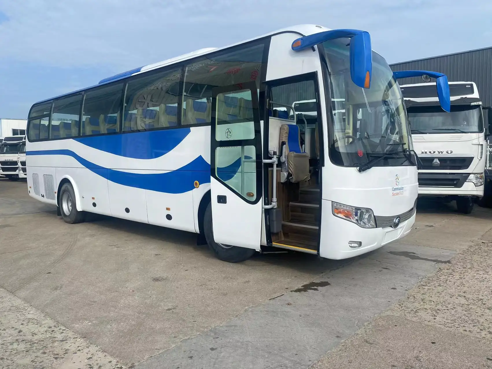 41-65 Seats Left/Right Hand Drive ZK6110  Passenger Bus for Sale
