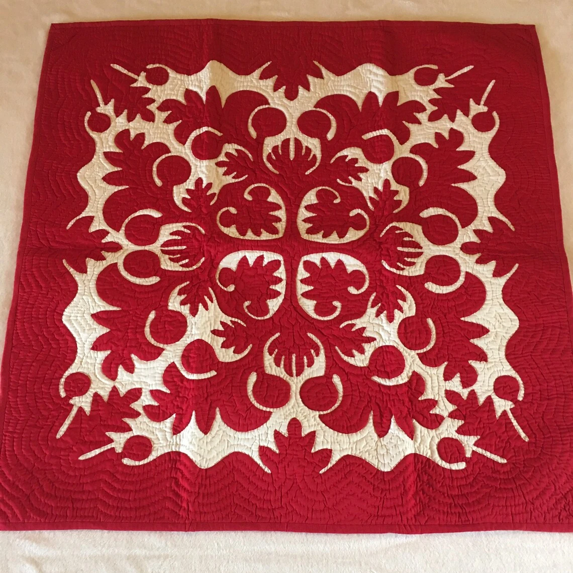 100% hand appliqued not a machine embroidered Hawaiian handmade quilts baby blankets/ wall hanging 42/42 red with free shipping