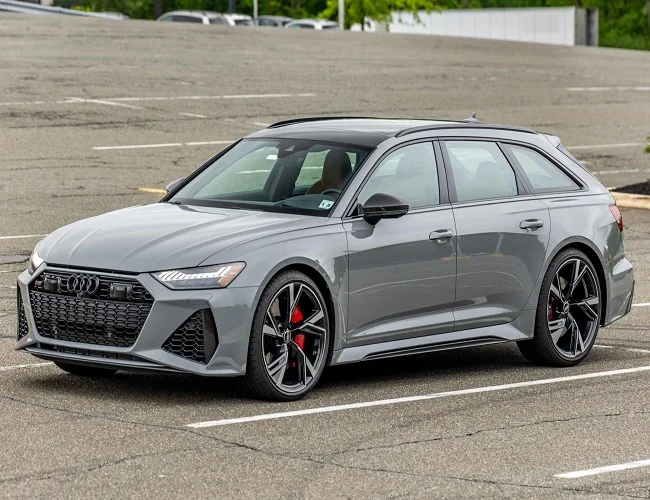 Подержанный 2021 автомобиль Audi RS6 Avant