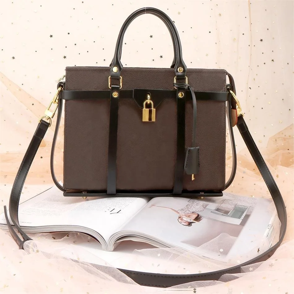 Famous Branded Luxury Wholesale high quality OEM top grade branded bags customized pvc tote bag diy kit stock bags