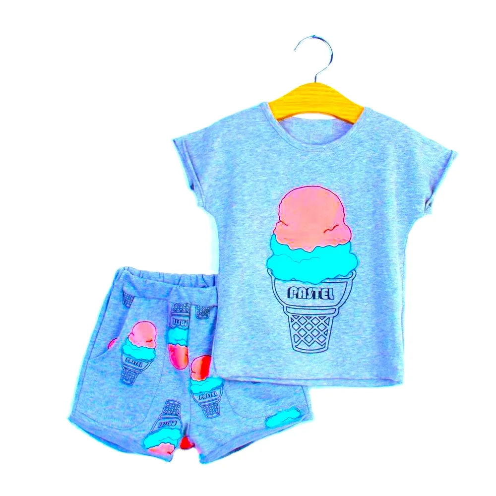 Kids Girls Top and  Shorts 2pcs set Clothes Summer and Spring style  kid  2pcs  Digital printset package daisy apparel in India