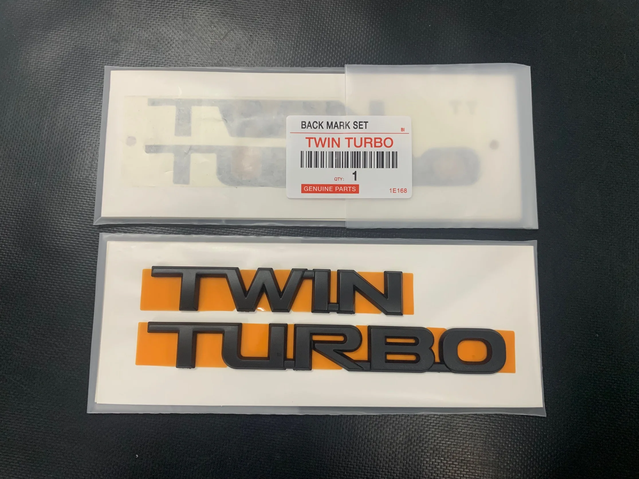 Задняя эмблема Twin turbo для Land Cruiser LC300