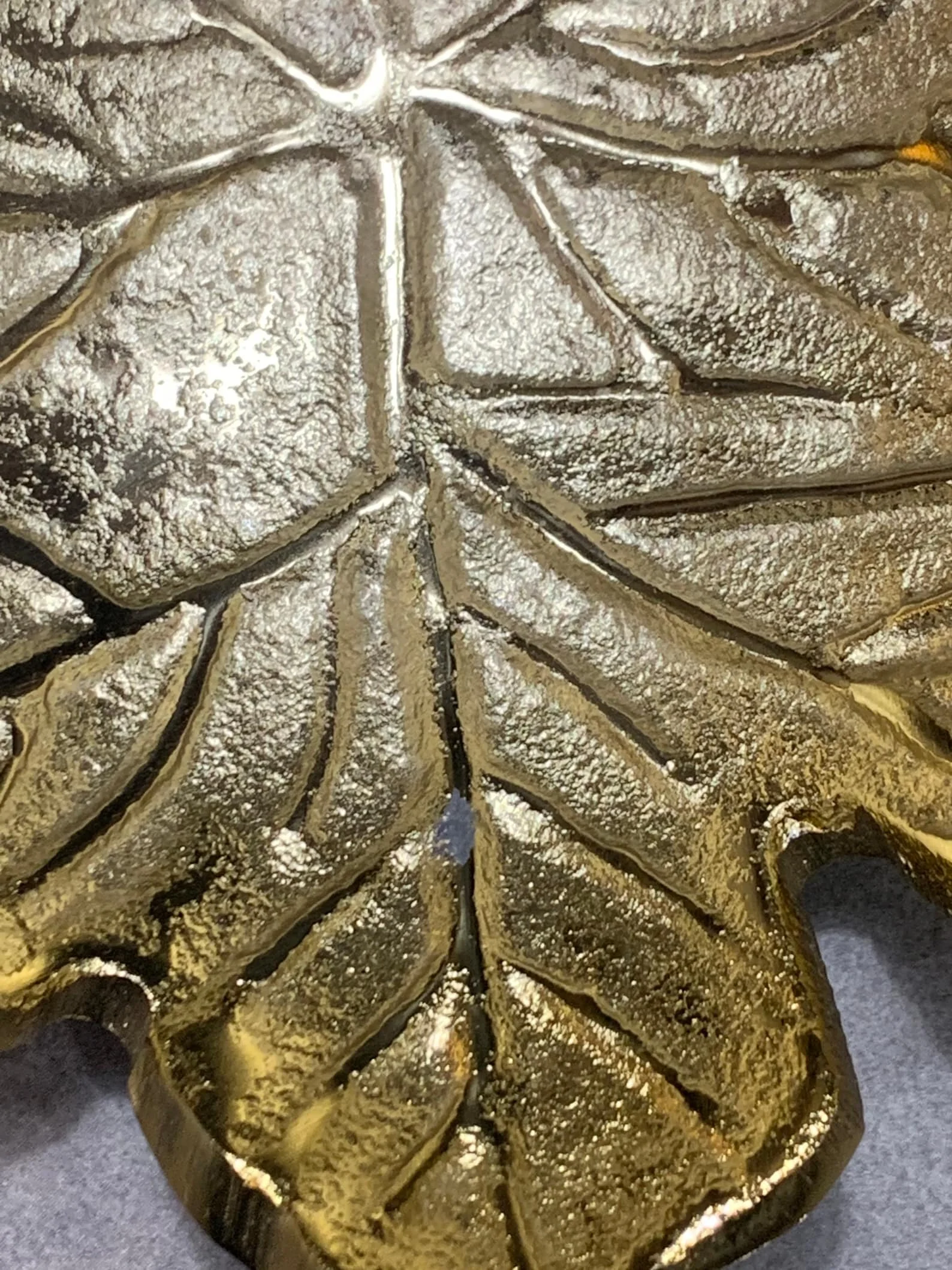 Metal Gold Maple Leaf Decorative Gold 3 Sectional Relish Bowl Aluminum Serving Tray, Bowl For Home, Hotels, By WB INC INDIA