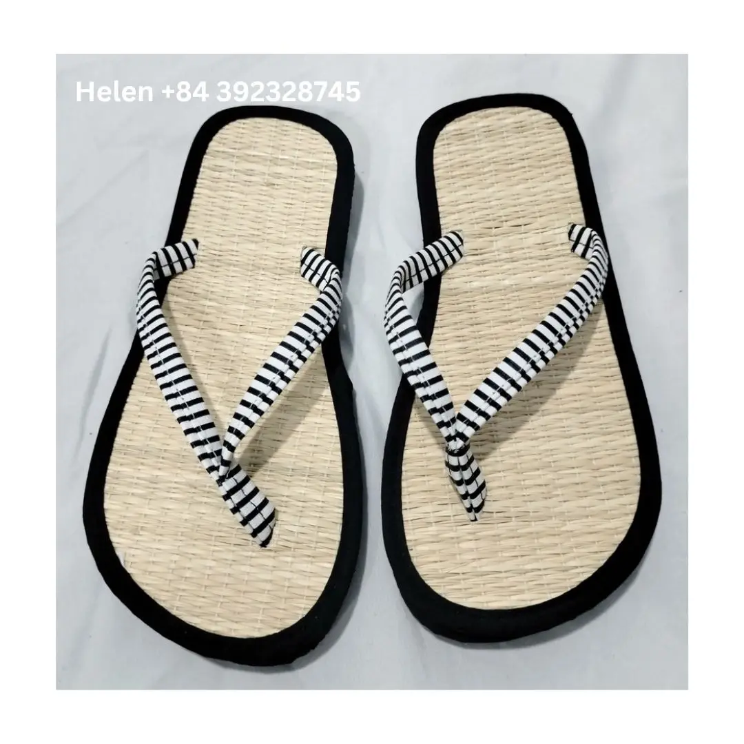 CUSTOMIZED SEAGRASS STRAW FLIP FLOP TOP SALE ECO FRIENDLY WATER HYACINTH AND SEAGRASS BEACH SLIPPERS MADE IN VIETNAM