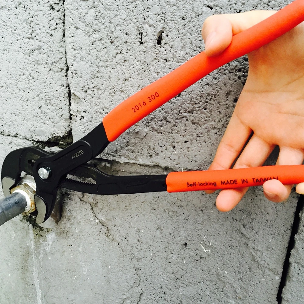 Плоскогубцы водяного насоса Cobra