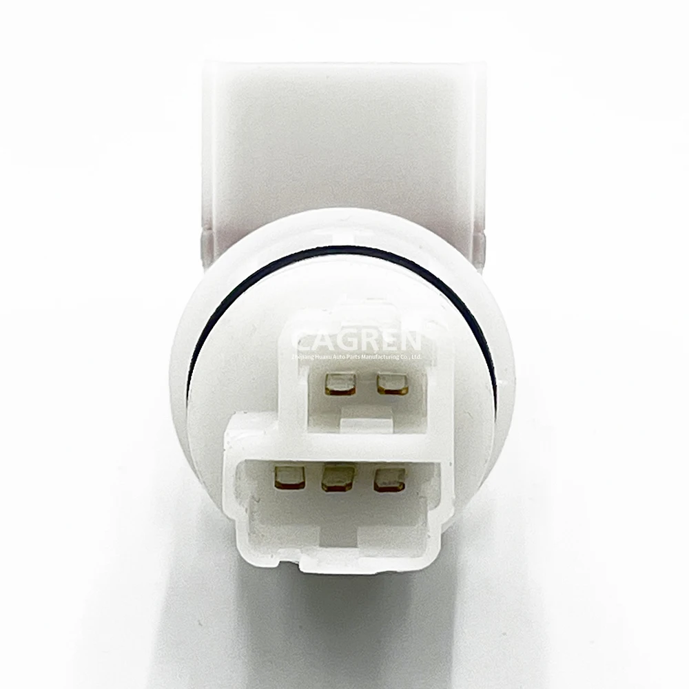 Universal automobile fuel pump assembly top cover main connector, 5-pin high sealing, one-piece molding, factory wholesale