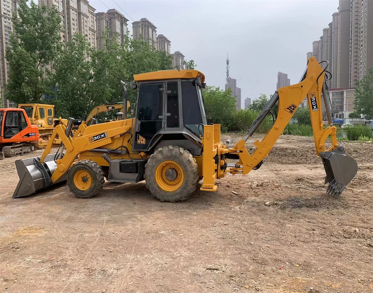 JCB 3CX for sale/JCB used backhoe loader in China used JCB 3CX 4CX retroexcavator for sale