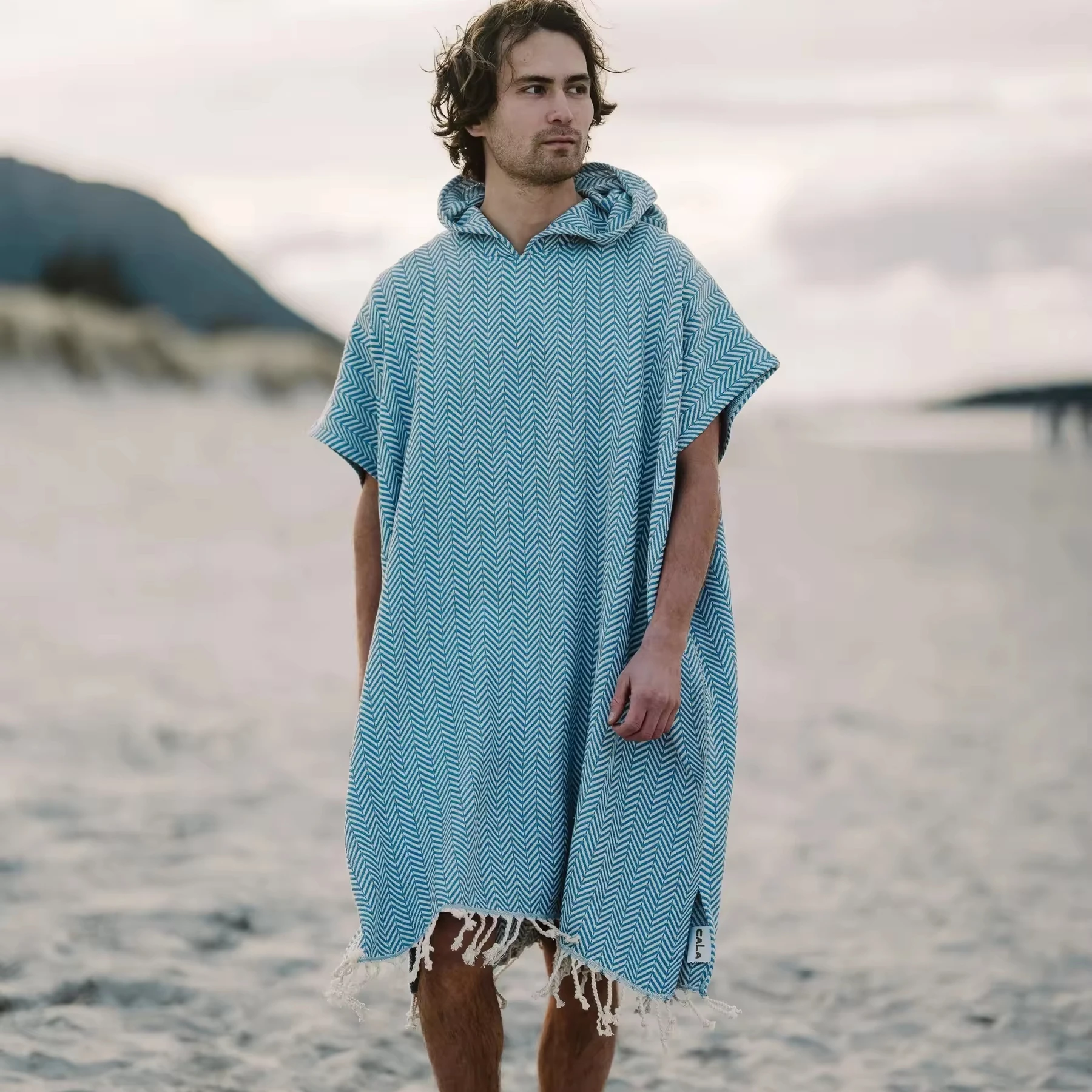 Soft-Touch Hooded Cotton Surf Poncho Quick-Dry Oversize Woven Turkish Beach Towel for Beach Changing Robes