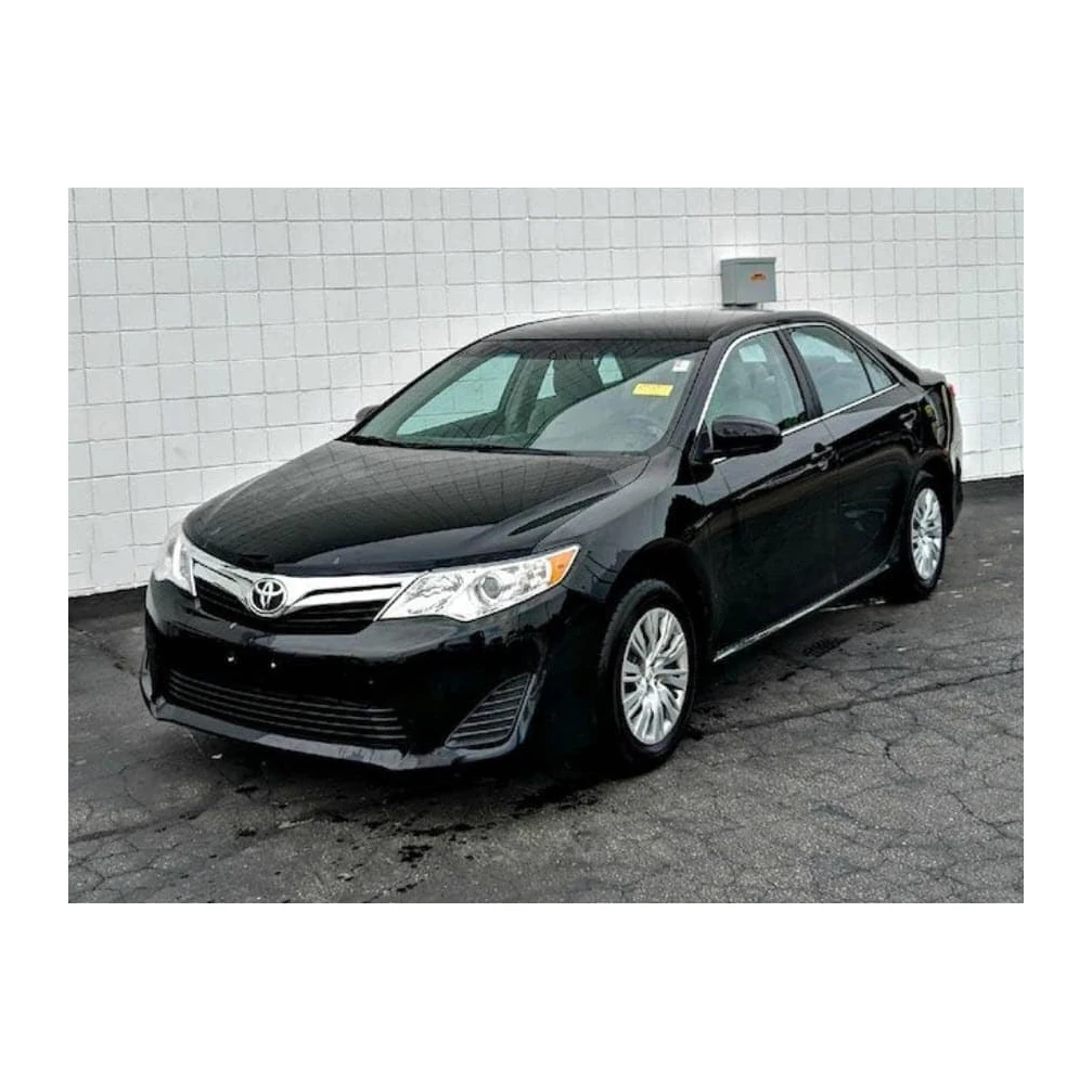 Toyotai Camry стильные легкосплавные диски с всесезонными шинами