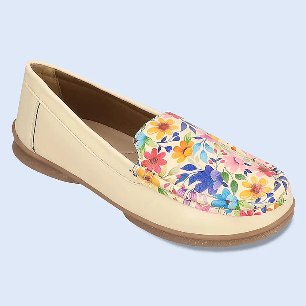 2024 High Quality Comfortable Casual Outdoor Wear Loafer Shoes for Women Printed PU Synthetic Leather round Toe Soft TPR Outsole