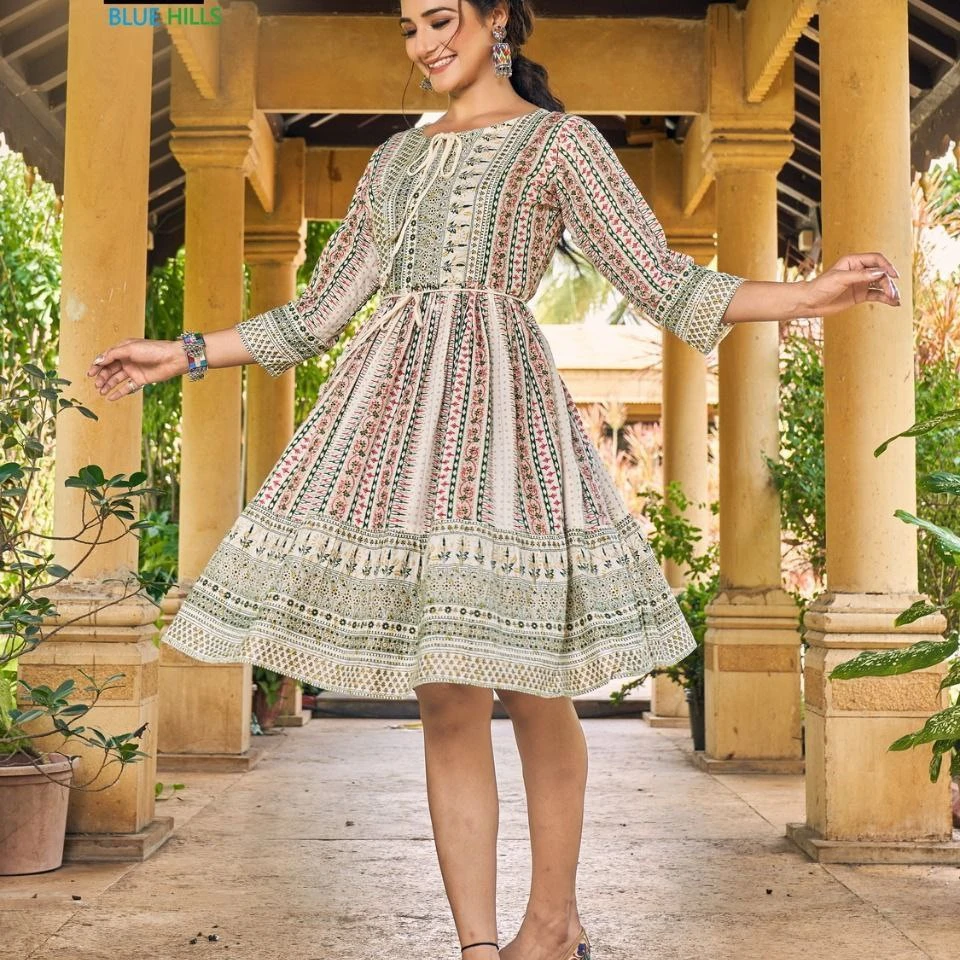 new desgin tops Tunic Style Full Flair With center Belt kurti