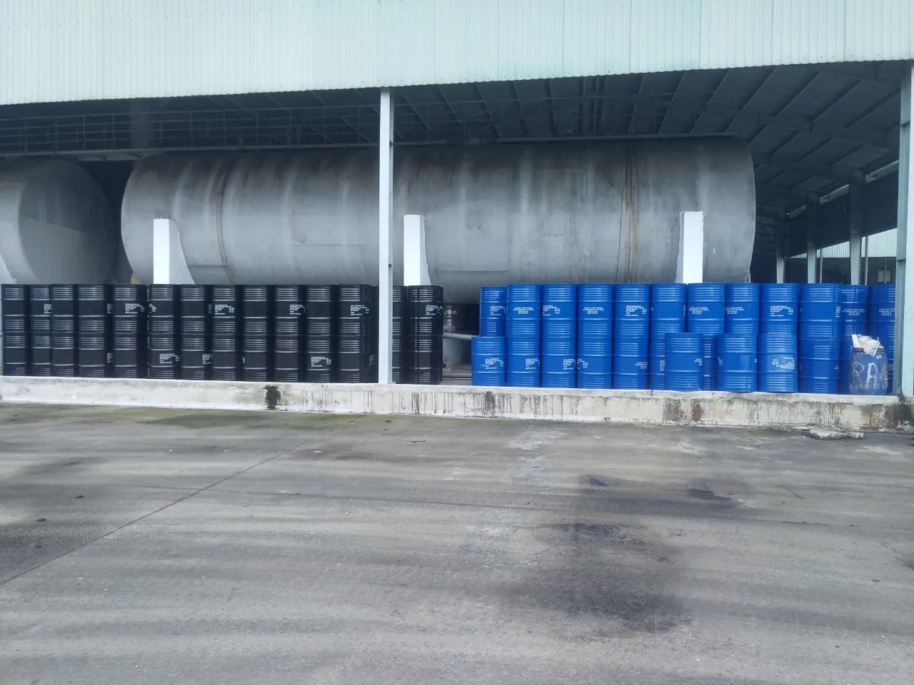 High Quality Natural Raw Rubber latex HA 60% DRC/Concentrated Latex Rubber Raw Material Packaged in Drums