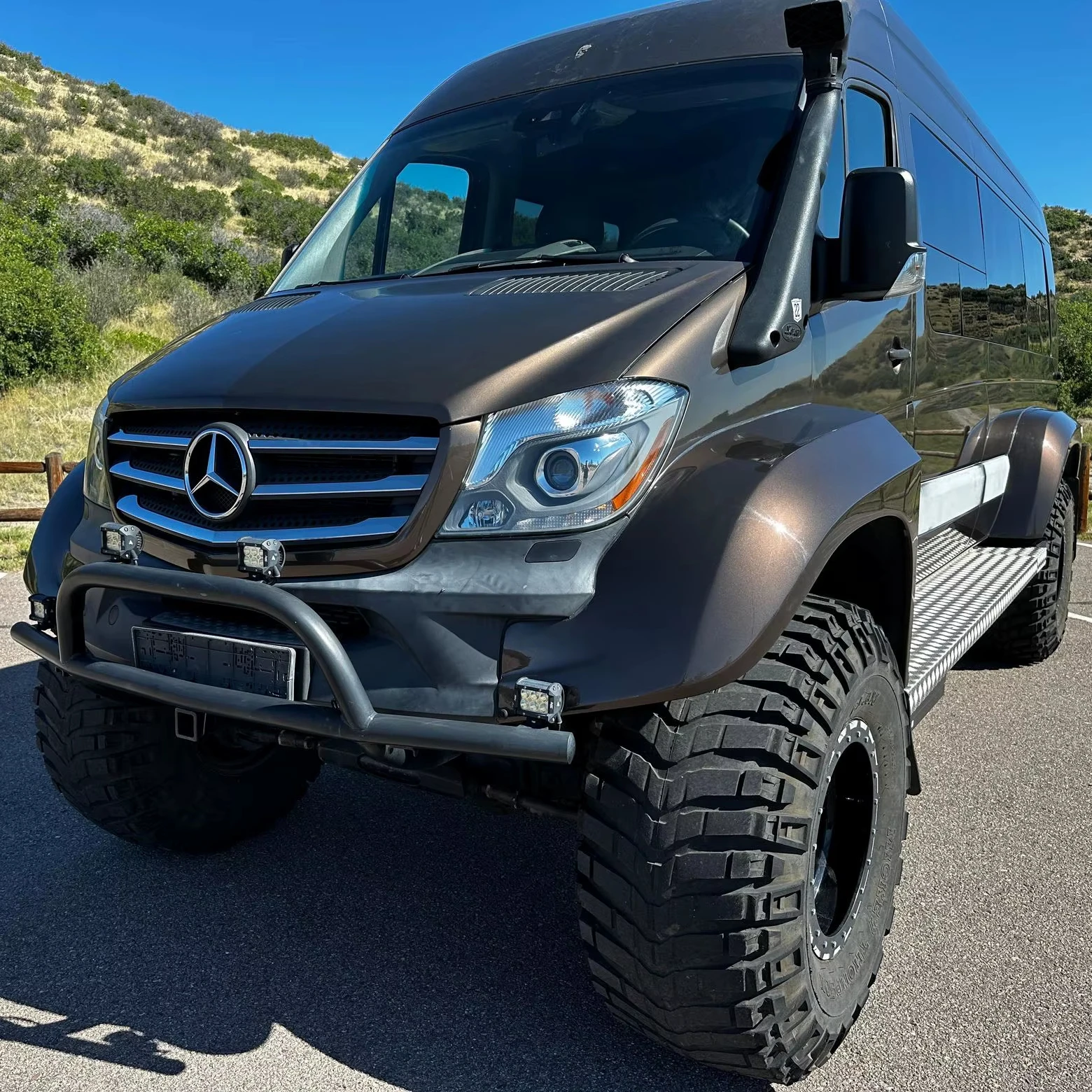 2016 MercedesBenz Sprinter 3500 4x4 модификации 4WD 3 0 литровый турбодизель V6 ~ 7400 миль