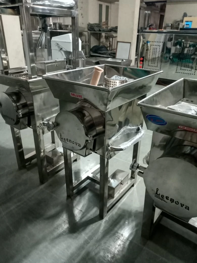 WET PULVERIZER USE TO GRIND THE WET PRODUCTS AND MAKING THE GRAVY OF THE VEGETABLE HIGHLY RECOMMENDED