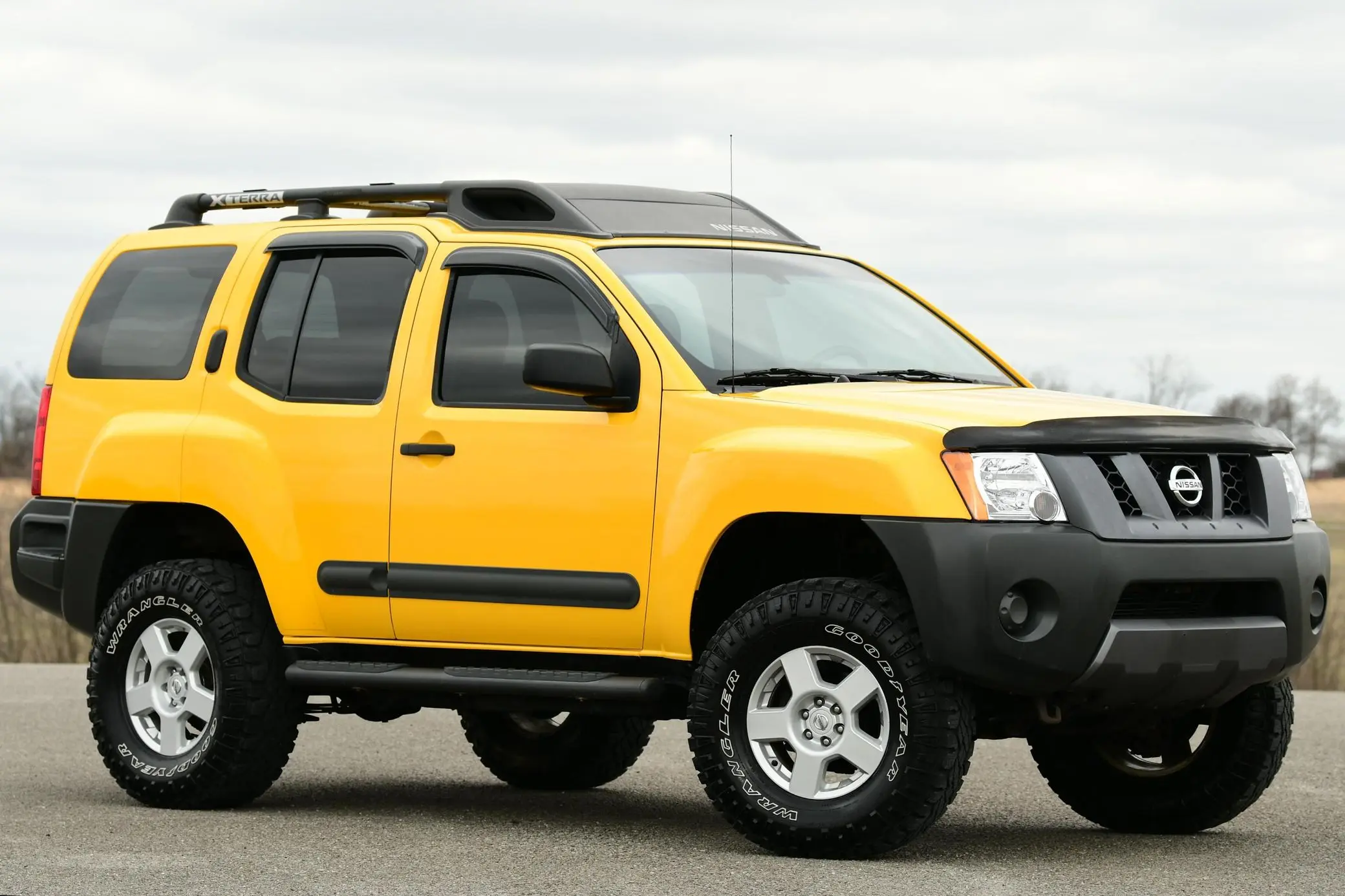 2006 Nissan Xterra X 4x4 правосторонний внедорожник ручная коробка передач темная кожа интерьер панорамный люк R17 шины круиз контроль