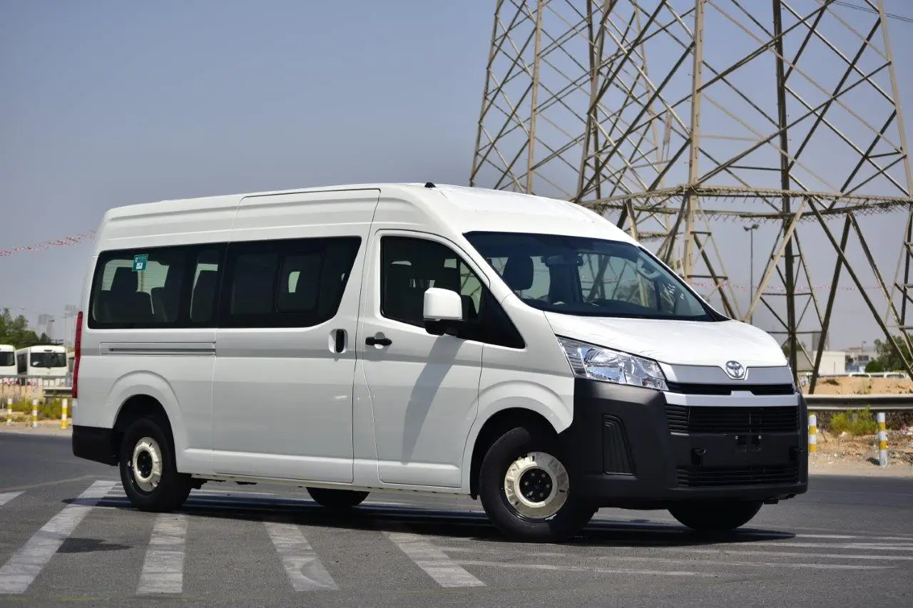 AMERICA/CANADA Used 2018 White HIACE BUS for sale/Used Hiace Bus High roof Available