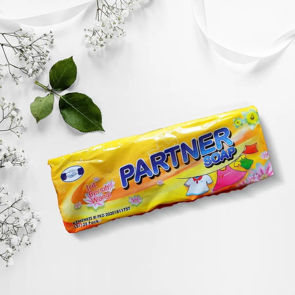 Партнером дешевые Прачечная мыло очень доступная цена для стирки белья с натуральное масло, натуральный запах, хорошо подходит для очистки пятен