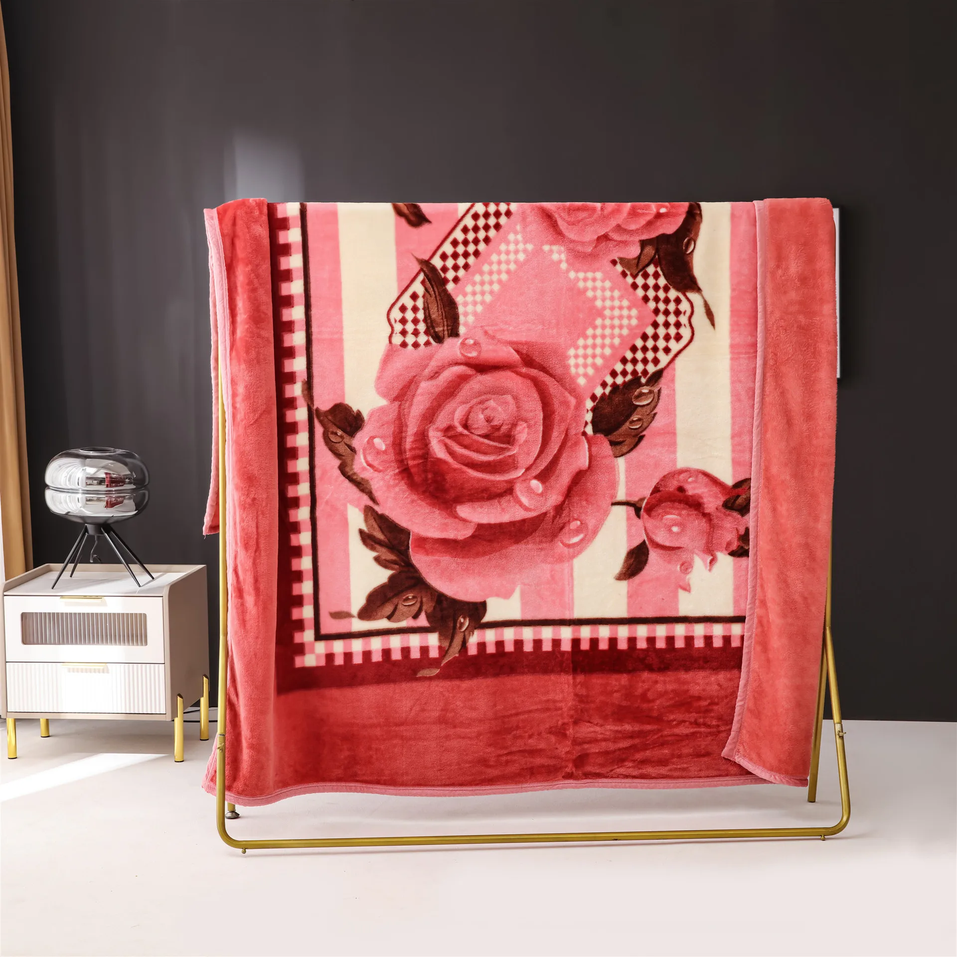 New autumn and winter Raschel blanket, office nap blanket, air conditioning blanket cover blanket single and double blanket